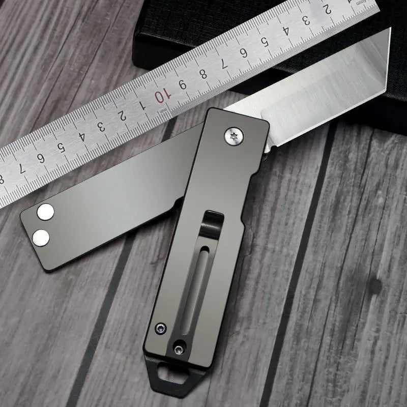 Magnetic Folding Knife